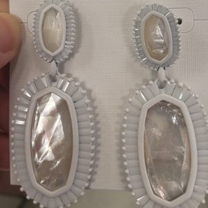 Kendra Scott Jewelry - Kendra Scott white druzy Kaki NWT earrings Kendra Scott Jewelry - Kendra Scott white druzy Kaki NWT earrings